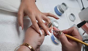 Spotlight on IBD: Get to Know the Nail People