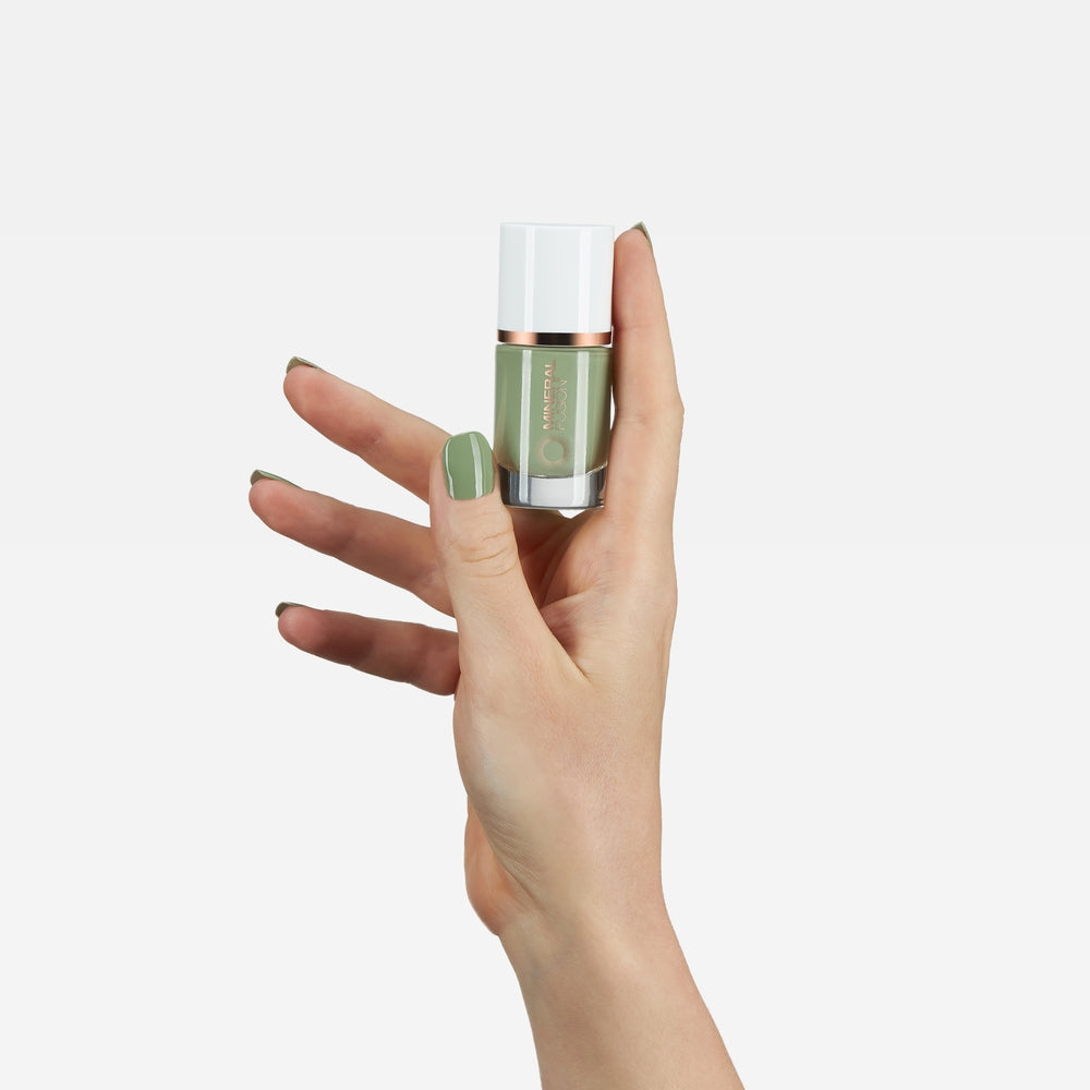 Mineral Fusion Nail Polish 610 Olive You (10ml) with model's hand